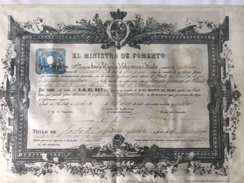 Antiguo diploma de maestra emitido en 1894